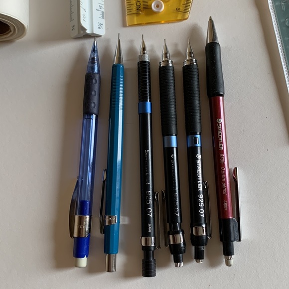 Drafting tools, paper, mechanical pencils - Picture 6 of 7